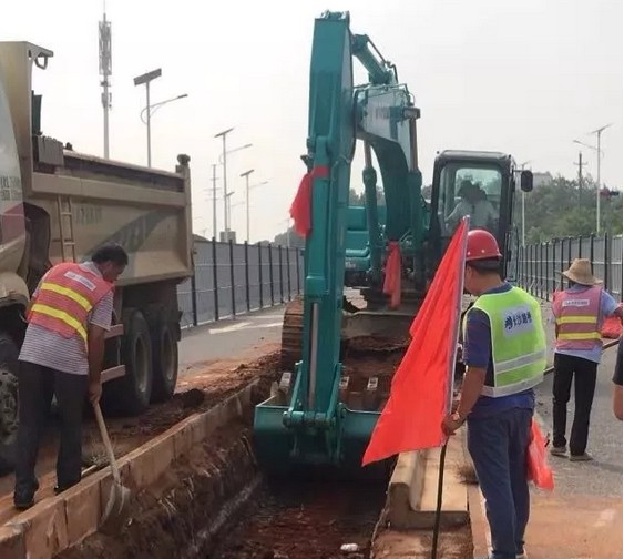 湖南圍擋廠家,長沙移動(dòng)式圍擋,市政圍擋供應(yīng)批發(fā)